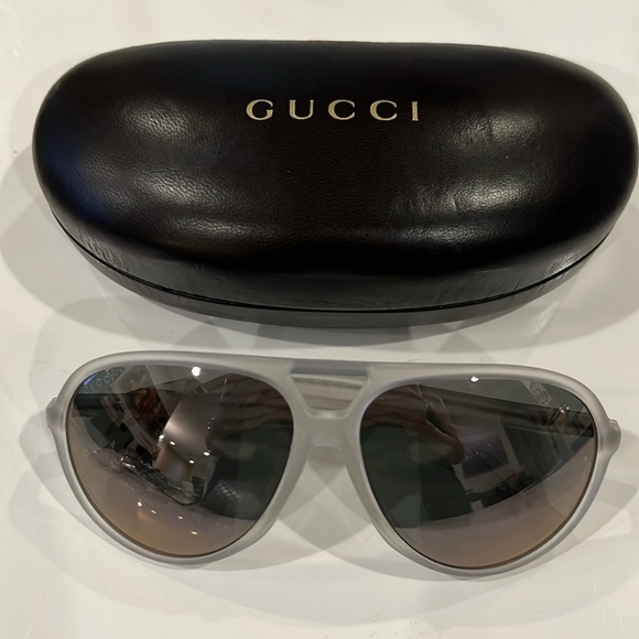 🔥🔥🔥Authentic Gucc Sunglasses - Picture 1 of 13